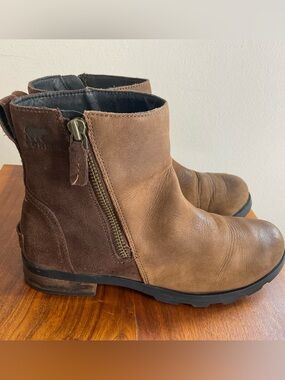 Sorel Emelie zip waterproof ankle boots, camel brown women size 8 1/2